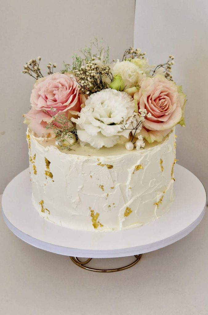 prigodna torta, vjencana torta, cvijece dekoracija